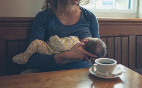 Openbaar borstvoeding geven