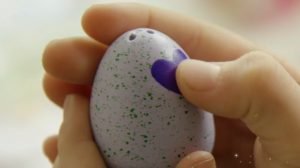 Hatchimals CollEGGtibles open maken
