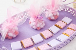 Alternatief beschuit met muisjes