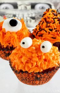 Cupcakes uitdelen