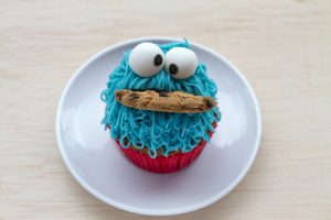 Cupcakes uitdelen