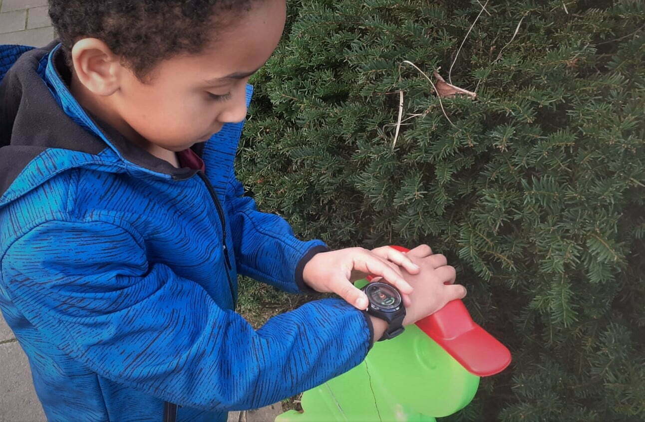 Een GPS kinderhorloge: handig of té beschermend?