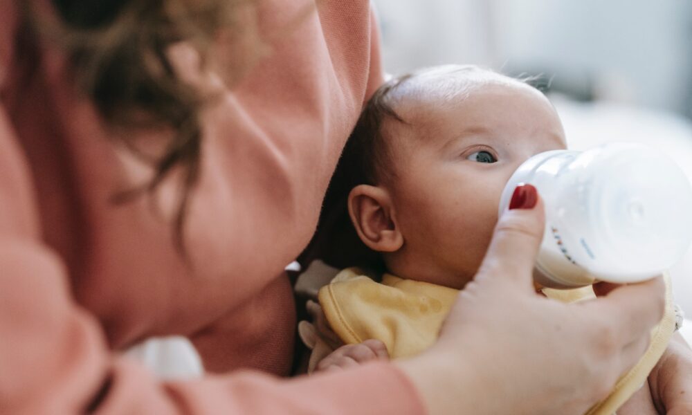 Voordelen van geitenmelk voor een baby