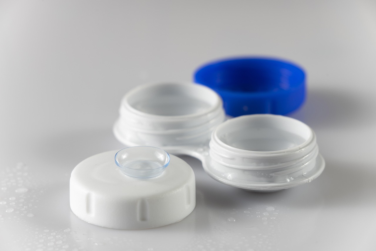 Contactlenzen vs. Brillen: Wat is het Beste voor een Actieve Levensstijl?
