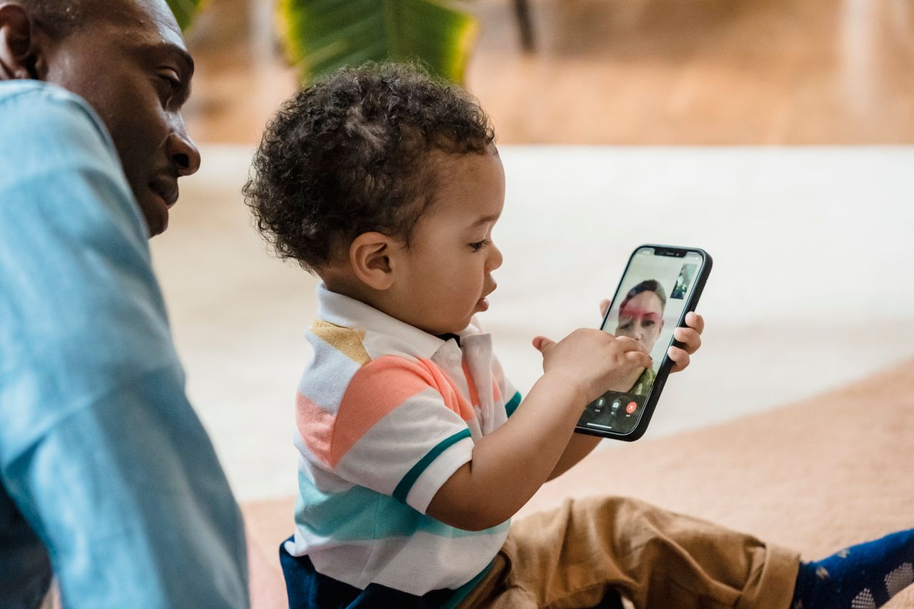 Je telefoon beschermen tegen enthousiaste kinderhandjes