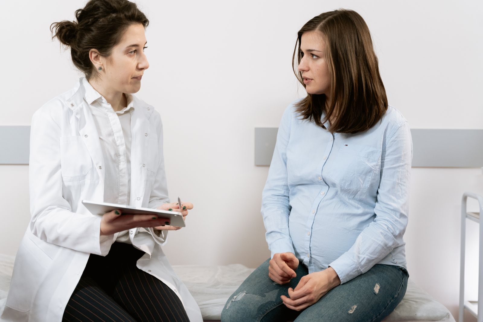 NIPT-test: zo werkt de niet-invasieve prenatale test en dit kost hij in 2026